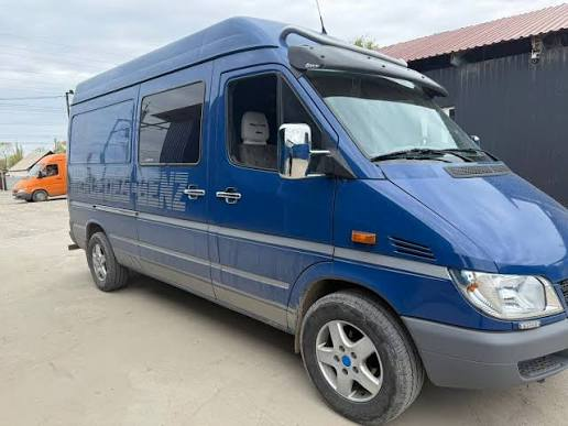 Реальный Mercedes Sprinter, средняя база
