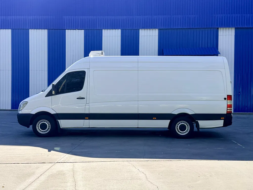 Реальный Mercedes Sprinter, макси-база